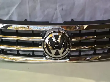 Решетка Volkswagen Touareg дорестайл за 45 000 тг. в Алматы