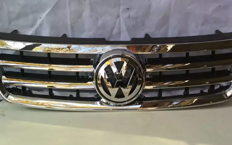 Решетка Volkswagen Touareg дорестайл за 45 000 тг. в Алматы