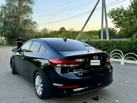 Hyundai Elantra 2016 года за 5 000 000 тг. в Уральск – фото 4