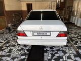 Mercedes-Benz E 200 1993 года за 2 200 000 тг. в Павлодар – фото 5