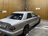 Mercedes-Benz E 200 1994 годаfor2 000 000 тг. в Усть-Каменогорск – фото 4