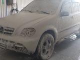 Mercedes-Benz ML 350 2003 года за 4 500 000 тг. в Актау – фото 2