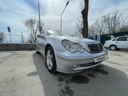 Mercedes-Benz C 220 2001 года за 3 800 000 тг. в Алматы – фото 28