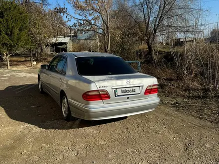 Mercedes-Benz E 280 2001 года за 4 500 000 тг. в Шымкент – фото 5