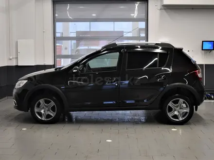 Renault Sandero Stepway 2022 года за 9 500 000 тг. в Астана – фото 4