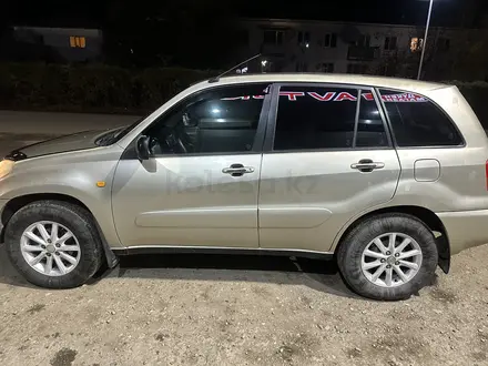 Toyota RAV4 2003 года за 3 650 000 тг. в Усть-Каменогорск – фото 3