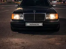 Mercedes-Benz E-Class, 1993