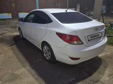 Hyundai Accent 2013 года за 4 000 000 тг. в Тараз – фото 2