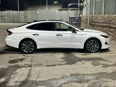 Hyundai Sonata 2021 года за 12 300 000 тг. в Павлодар – фото 17