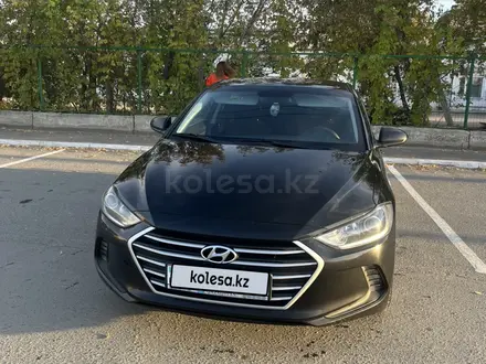 Hyundai Elantra 2018 года за 7 900 000 тг. в Кокшетау – фото 2