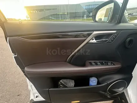 Lexus RX 300 2019 года за 27 000 000 тг. в Семей – фото 8