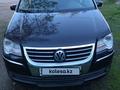 Volkswagen Touran 2008 годаfor4 500 000 тг. в Кокшетау