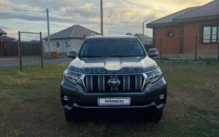 Toyota Land Cruiser Prado 2023 года за 32 000 000 тг. в Актобе