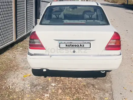 Mercedes-Benz C 200 1995 года за 1 200 000 тг. в Алматы