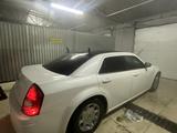 Chrysler 300C 2005 года за 3 200 000 тг. в Караганда – фото 3