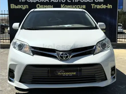 Toyota Sienna 2015 года за 15 000 000 тг. в Актау