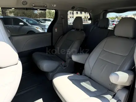 Toyota Sienna 2015 года за 15 000 000 тг. в Актау – фото 8