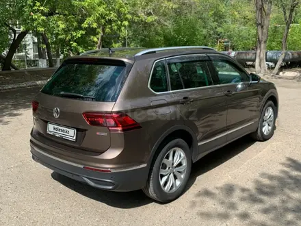 Volkswagen Tiguan 2018 года за 16 200 000 тг. в Караганда – фото 3