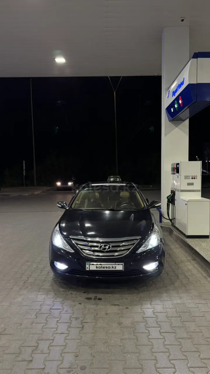 Hyundai Sonata, 2010