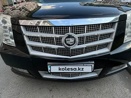 Cadillac Escalade 2011 года за 10 000 000 тг. в Атырау