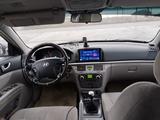 Hyundai Sonata 2007 года за 3 000 000 тг. в Атырау – фото 2
