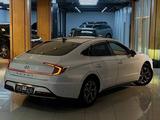 Hyundai Sonata 2022 годаүшін10 000 000 тг. в Алматы – фото 4