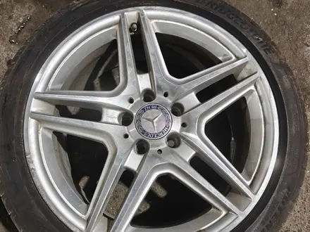 Диски AMG с резиной 245/40/R18 Mercedes W212 за 360 000 тг. в Караганда – фото 2
