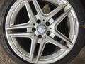 Диски AMG с резиной 245/40/R18 Mercedes W212 за 360 000 тг. в Караганда – фото 4