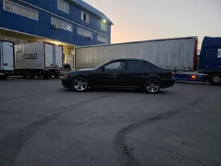 BMW 525