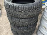 Зимние шины R17 225/60 как НОВЫЕ за 95 000 тг. в Уральск