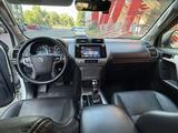 Toyota Land Cruiser Prado 2018 года за 21 500 000 тг. в Актобе – фото 2