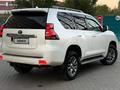 Toyota Land Cruiser Prado 2018 года за 19 800 000 тг. в Актобе – фото 3