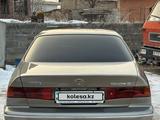 Toyota Camry 2001 года за 3 700 000 тг. в Алматы – фото 2