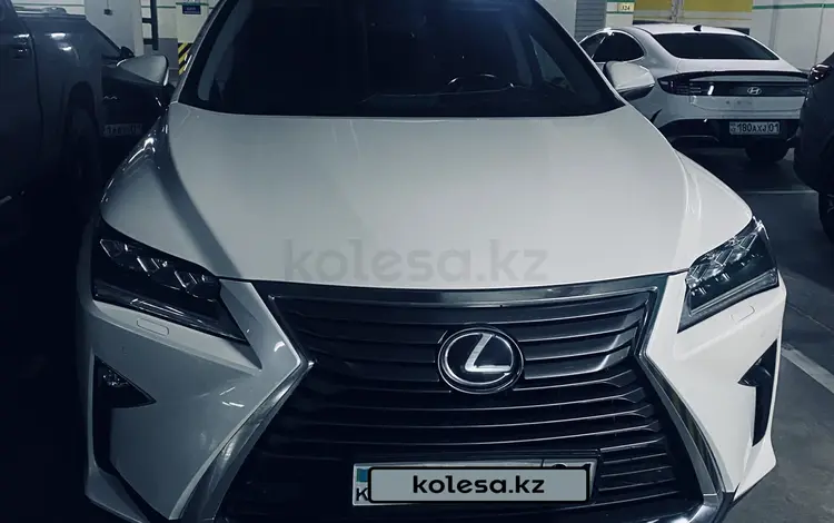 Lexus RX 200t 2017 года за 18 500 000 тг. в Астана