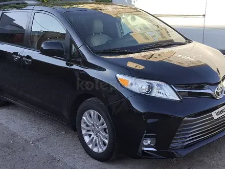 Toyota Sienna 2015 года за 14 500 000 тг. в Уральск