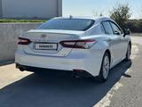 Toyota Camry 2018 годаүшін15 800 000 тг. в Шымкент – фото 4