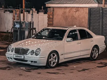 Mercedes-Benz E 320 2001 года за 4 500 000 тг. в Тараз