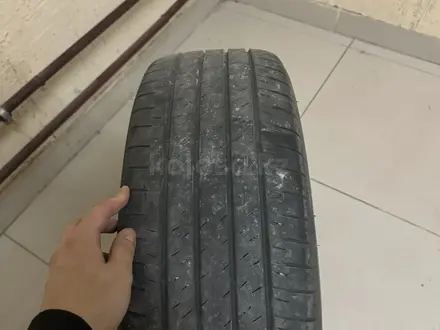 Шины от Bridgestone Alenza за 85 000 тг. в Астана – фото 2