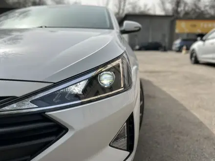 Hyundai Elantra 2019 года за 9 000 000 тг. в Алматы – фото 4