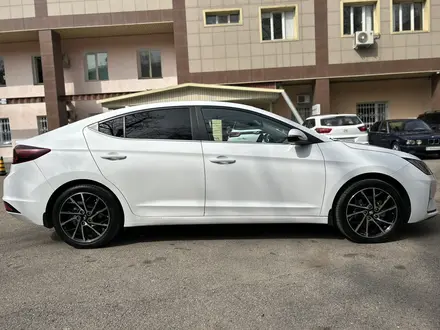 Hyundai Elantra 2019 года за 9 000 000 тг. в Алматы – фото 14