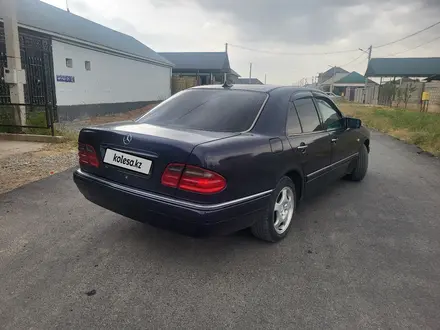 Mercedes-Benz E 280 1997 года за 2 500 000 тг. в Шымкент – фото 3