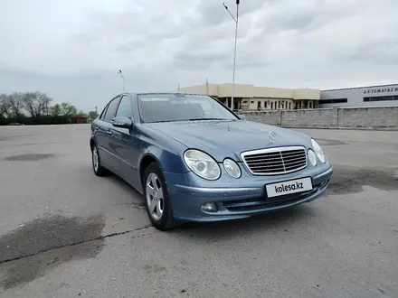 Mercedes-Benz E 200 2005 года за 4 700 000 тг. в Алматы