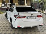 Toyota Camry 2021 года за 12 000 000 тг. в Алматы – фото 2