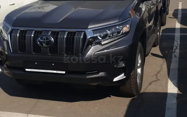 Toyota Land Cruiser Prado 2022 года за 36 100 000 тг. в Актобе