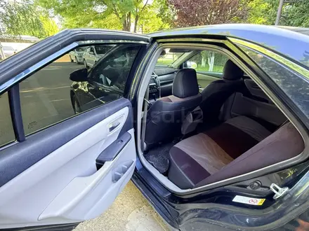 Toyota Camry 2015 года за 7 350 000 тг. в Шымкент – фото 10