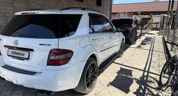 Mercedes-Benz ML 63 AMG 2007 года за 10 000 000 тг. в Алматы – фото 2
