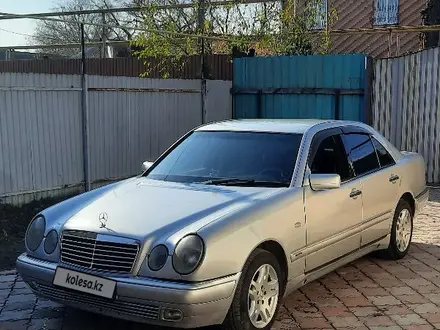 Mercedes-Benz E 200 1996 года за 2 700 000 тг. в Алматы – фото 8