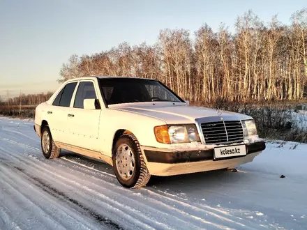 Mercedes-Benz E 200 1992 года за 1 600 000 тг. в Петропавловск