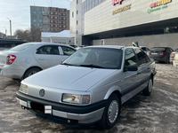 Volkswagen Passat 1990 годаfor2 500 000 тг. в Караганда