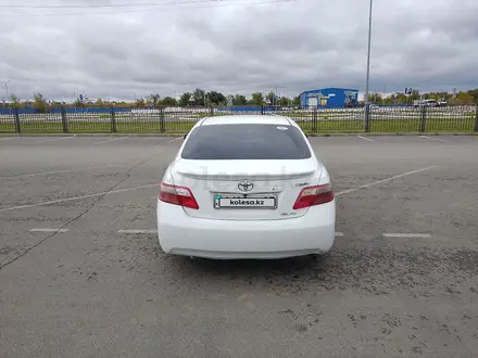 Toyota Camry 2006 года за 4 000 000 тг. в Уральск – фото 3